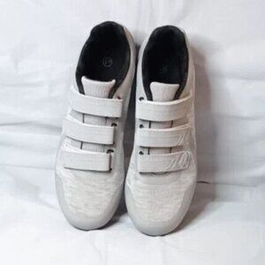 NEW Without Box 41/ 8 Mens Sport Light Gray Cycling Shoes 2/3 Cleat Compatible